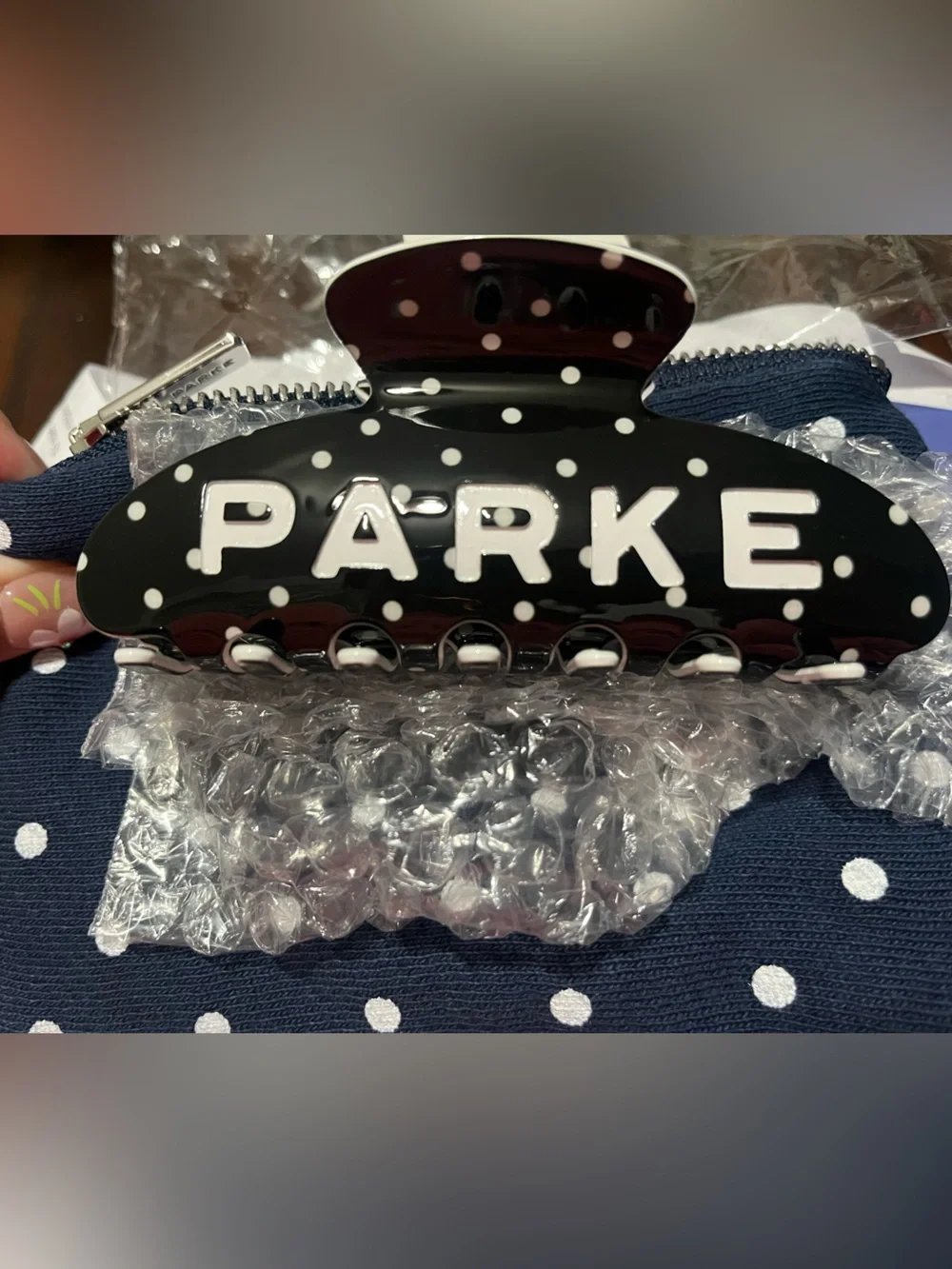 Parke black polka